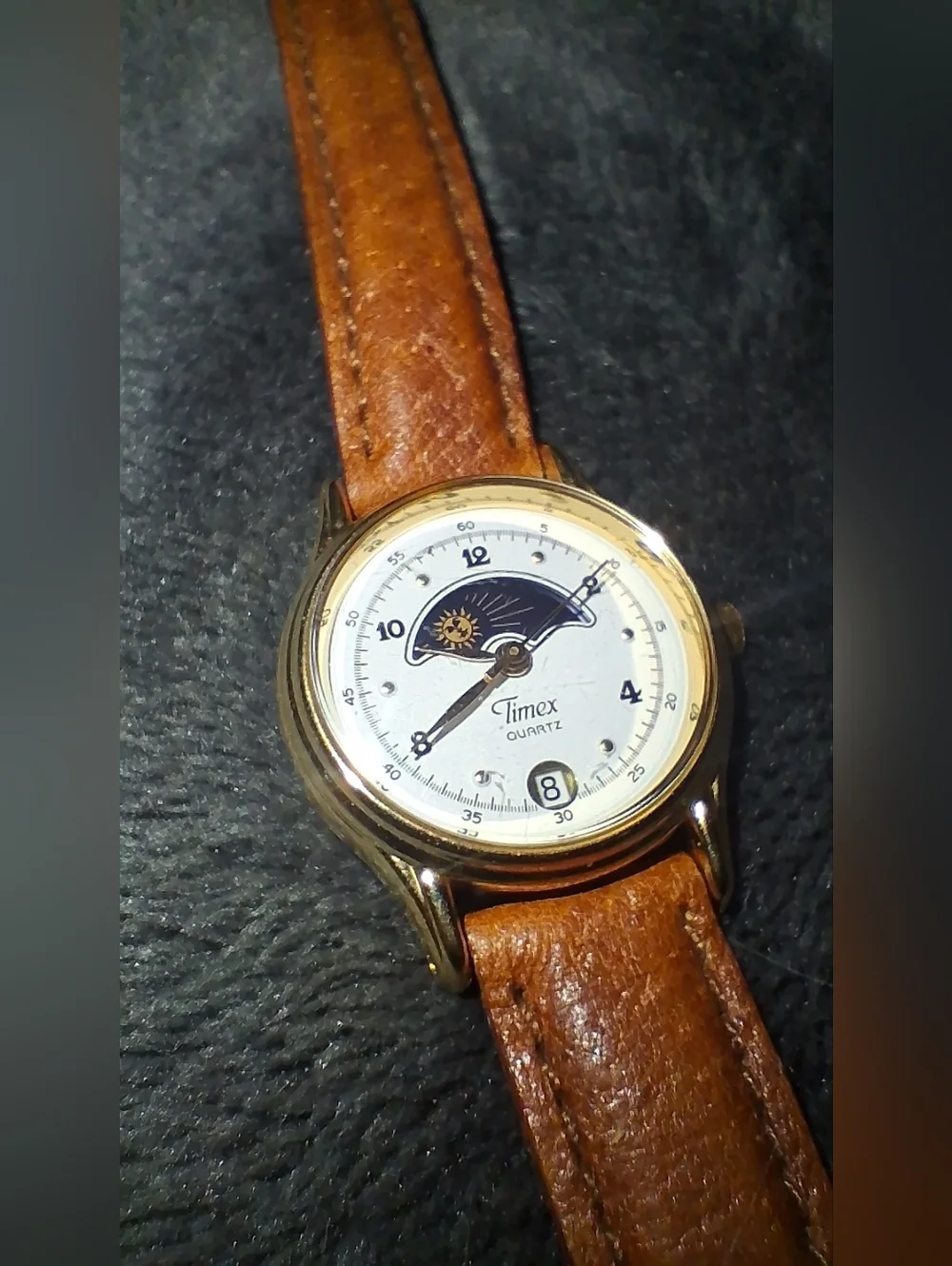 Vintage Never Worn Timex  Moonphase Watch with Leather Band - Picture 4 of 7
